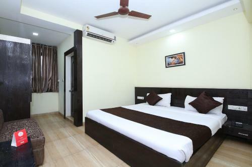 Oyo 2155 Hotel Wardhman