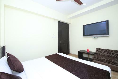 Oyo 2155 Hotel Wardhman