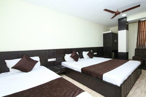 Oyo 2155 Hotel Wardhman