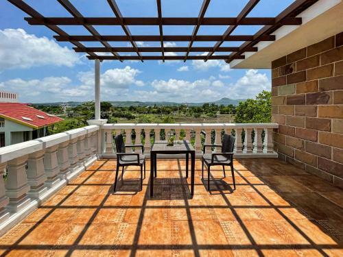 Villa Saffronstays Arezu