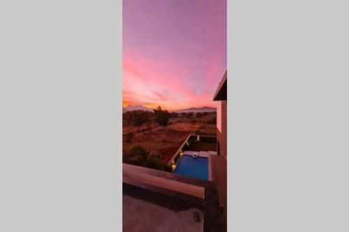 Nek Villa With French Pool
