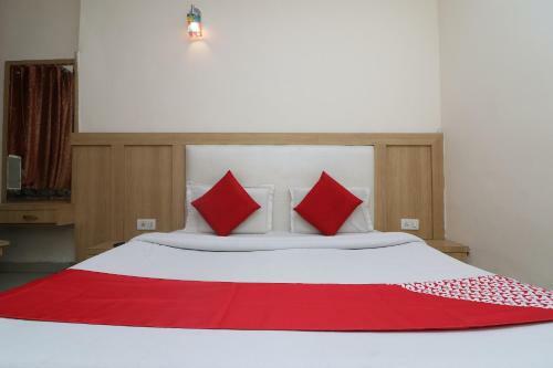 Oyo 35806 Hotel Himgiri