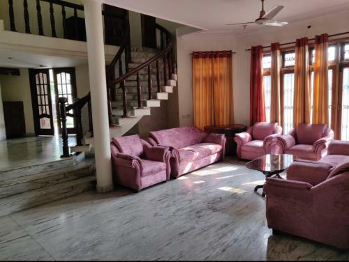 Hostal Dhairya Villa Channi Himmat