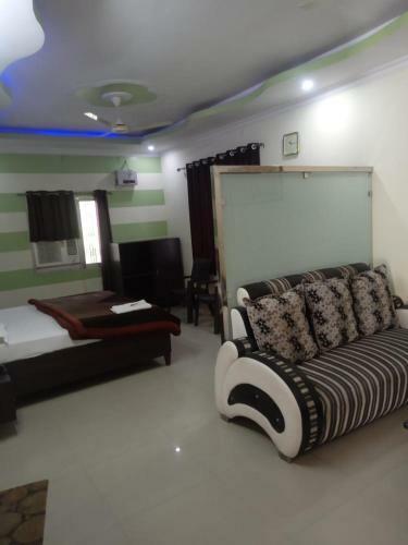 Hotel Siddharth By Wb Economy