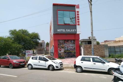Pop 84822 Hotel Galaxy