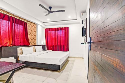 Townhouse 499 Hotel Lnk