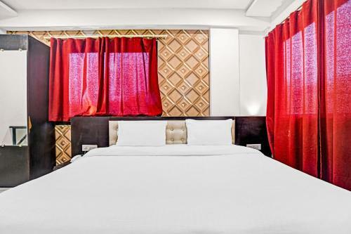 Townhouse 499 Hotel Lnk
