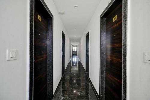 Townhouse 499 Hotel Lnk