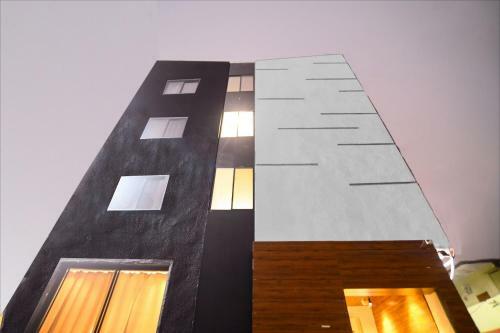 Townhouse 499 Hotel Lnk