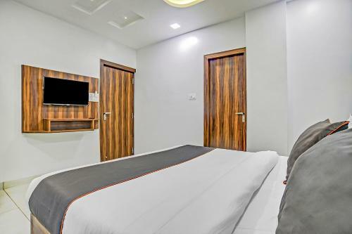 Collection O 82620 Vpawar Hotel & Restaurant