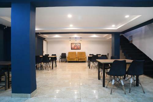 Fabhotel Shree Ram Palace - Fully Vaccinated Staff