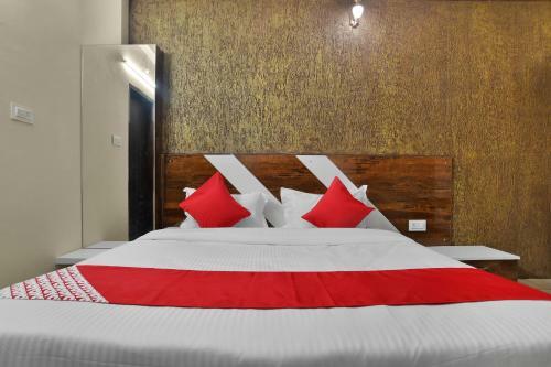 Oyo 82307 Hotel Zodiac