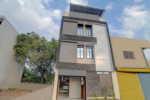 Oyo 82307 Hotel Zodiac