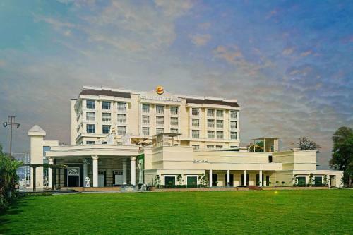 Hotel Clarion Inn Indore
