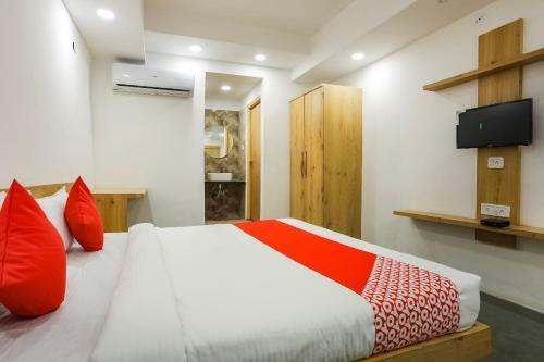 Hotel Oyo 31044 Rituraj Marriage Garden