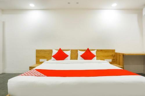 Hotel Oyo 31044 Rituraj Marriage Garden