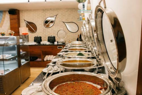 Hotel Playotel Premier Vijay Nagar