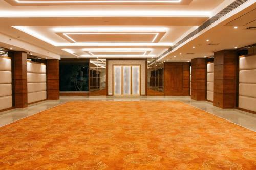 Hotel Playotel Premier Vijay Nagar