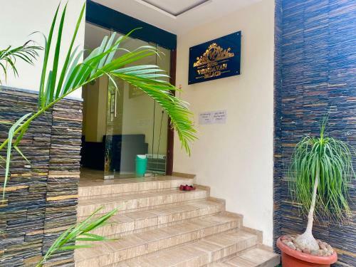 Hotel Vrindavan Palace
