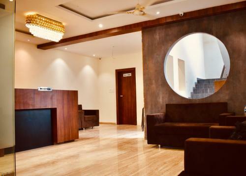 Hotel Vrindavan Palace