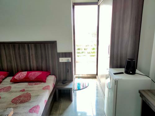 Shrivardhan Homestay