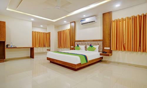Hotel Treebo Trend Royal Empire Indore