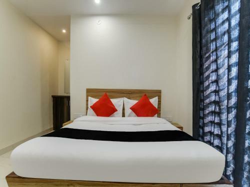 Capital O Ind689 Hotel Paradise Blue