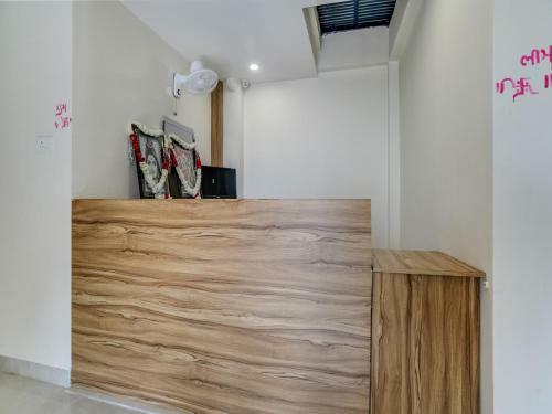 Capital O Ind689 Hotel Paradise Blue
