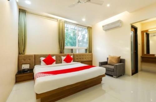 Hotel Giri Shankara