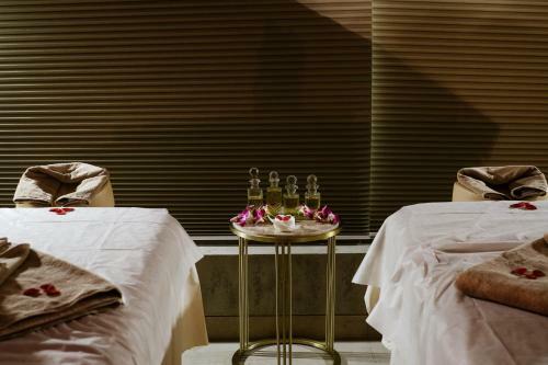 Hotel The Park Indore