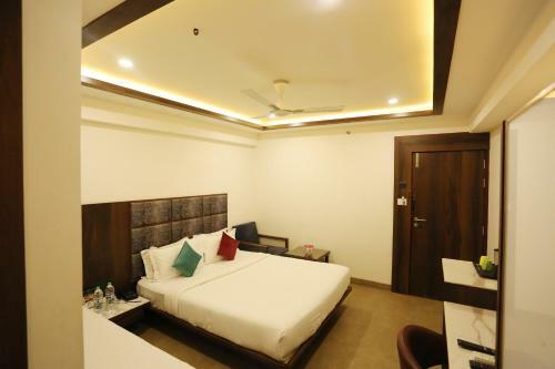 Hotel Alba Premier, Indore