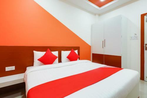 Collection O 60423 Hotel Sr