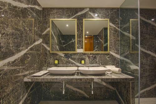 Hotel Sarovar Portico , Indore