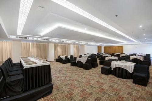 Hotel Sarovar Portico , Indore