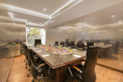 Hotel Sarovar Portico , Indore