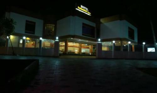 Hotel Kadambari Regency
