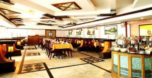 Hotel Kadambari Regency