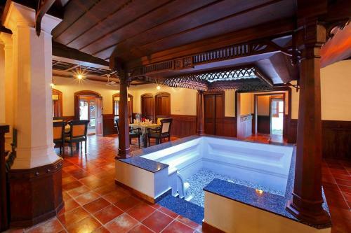 Hotel Kovilakam Heritage Resort
