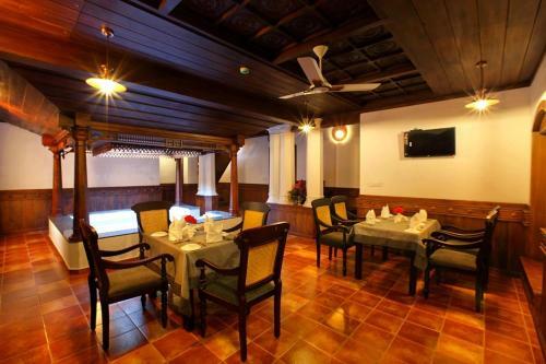 Hotel Kovilakam Heritage Resort