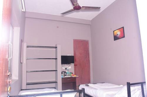 Hostal Al Huda Hotel & Rooms