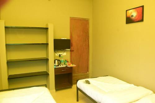 Hostal Al Huda Hotel & Rooms