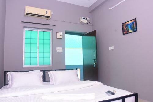 Hostal Al Huda Hotel & Rooms