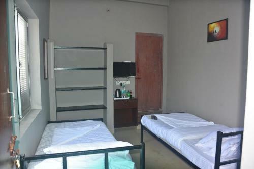 Hostal Al Huda Hotel & Rooms