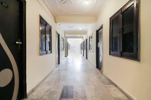 Hotel Oyo 64749 Royal Residency