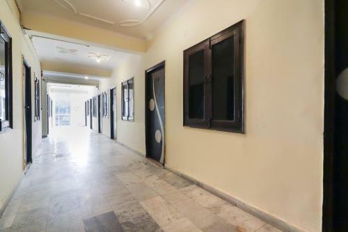 Hotel Oyo 64749 Royal Residency