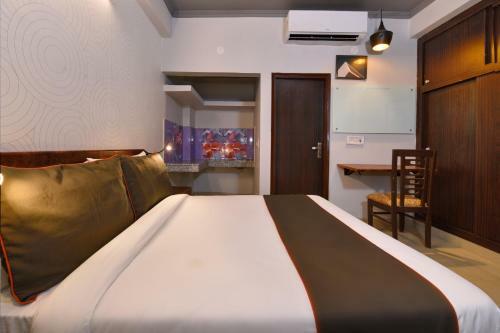 Collection O 46143 Hotel Ratiram Palace