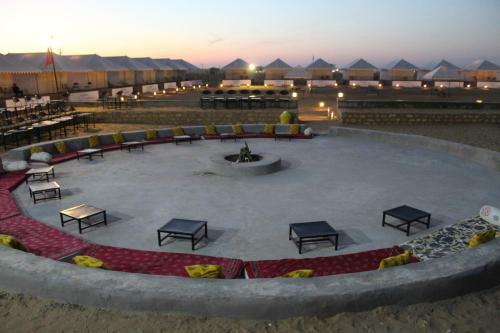 Incredible Desert Camp & Safari