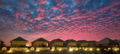 Incredible Desert Camp & Safari