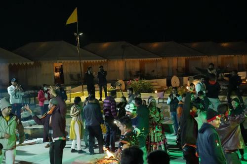 Incredible Desert Camp & Safari