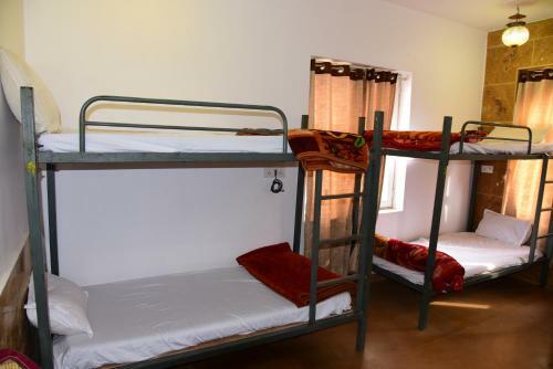 Dhamiya Hotel